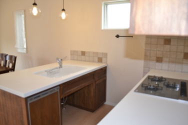 ���R�f�ނ̵��ް���݁E���ް�Ƌ�@�O�d���鎭�s�yCalmfurniture �ߓ��Ƌ�z���C�ނ̏d���ȃI�[�_�[�L�b�`��